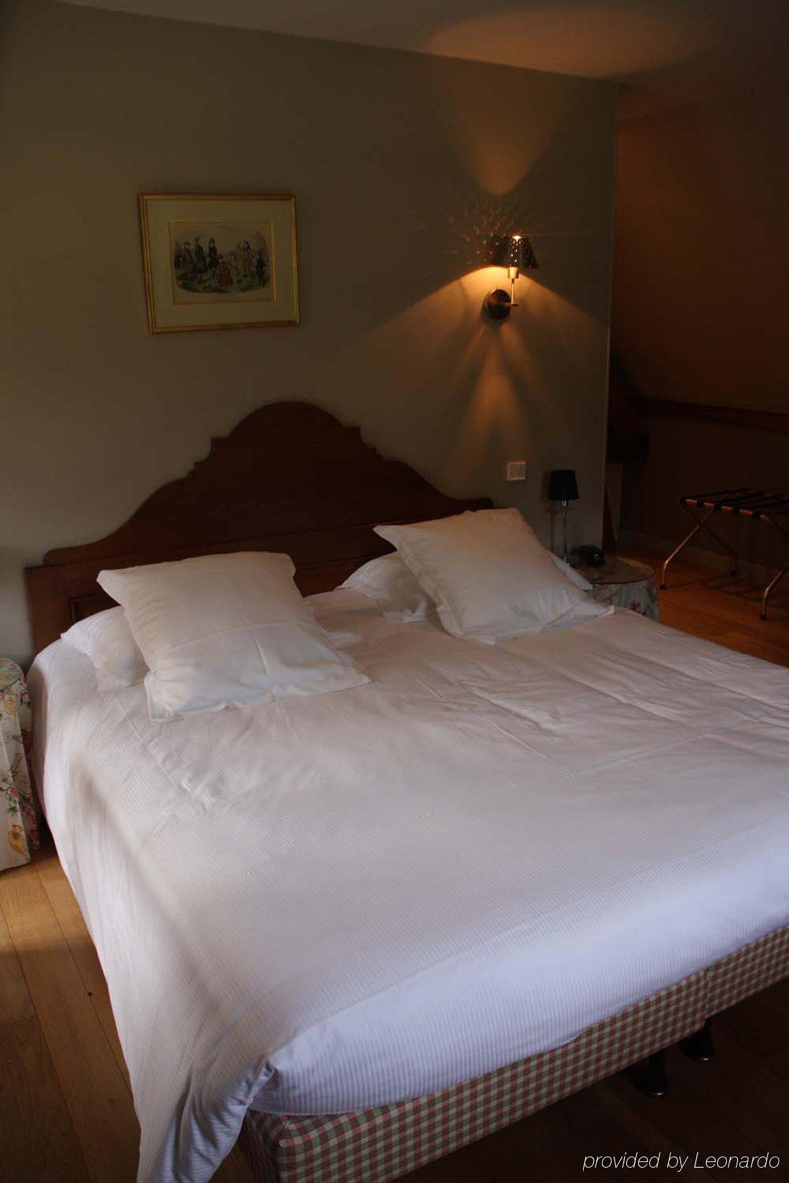 La Chaumiere Hotel Honfleur Room photo