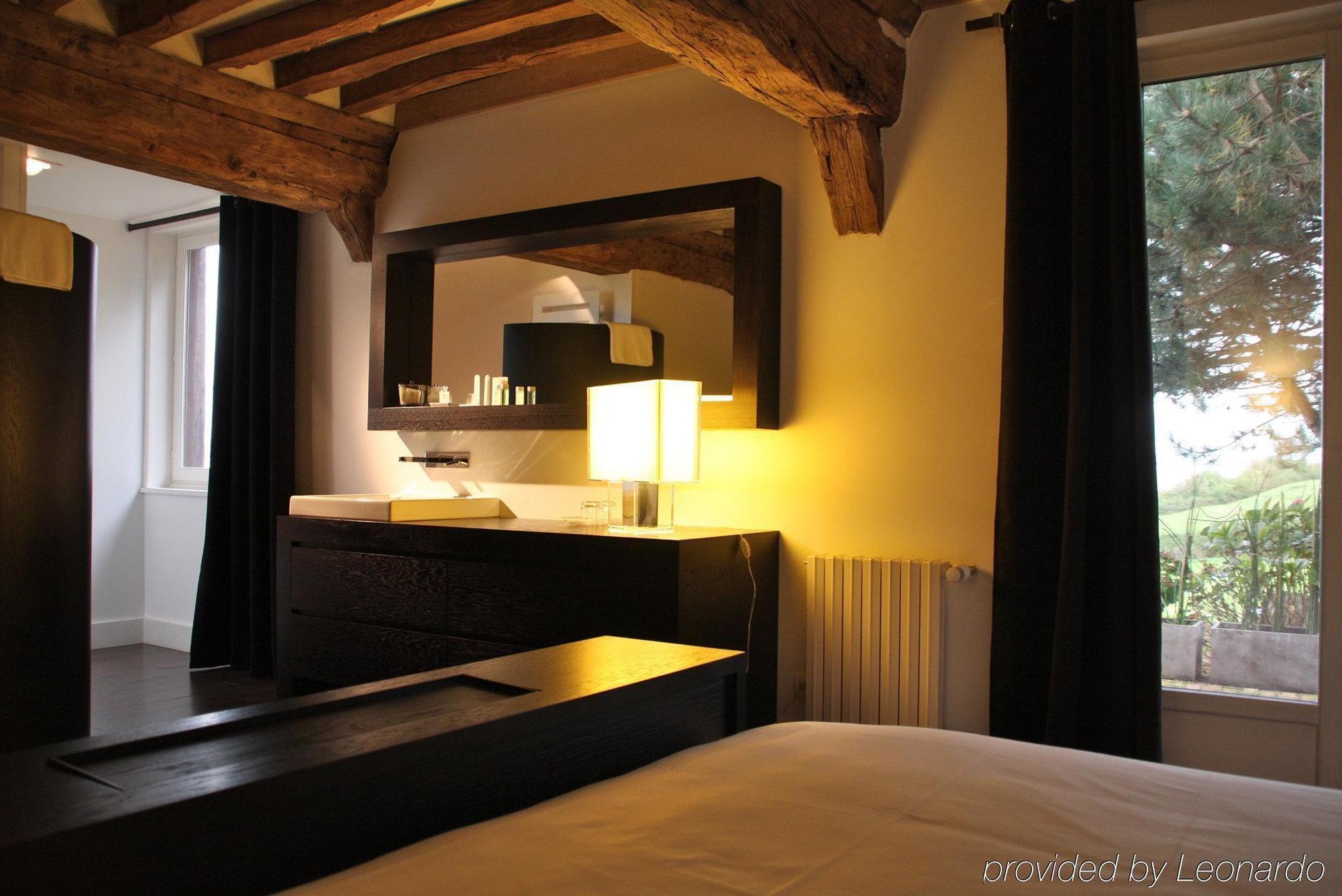 La Chaumiere Hotel Honfleur Room photo